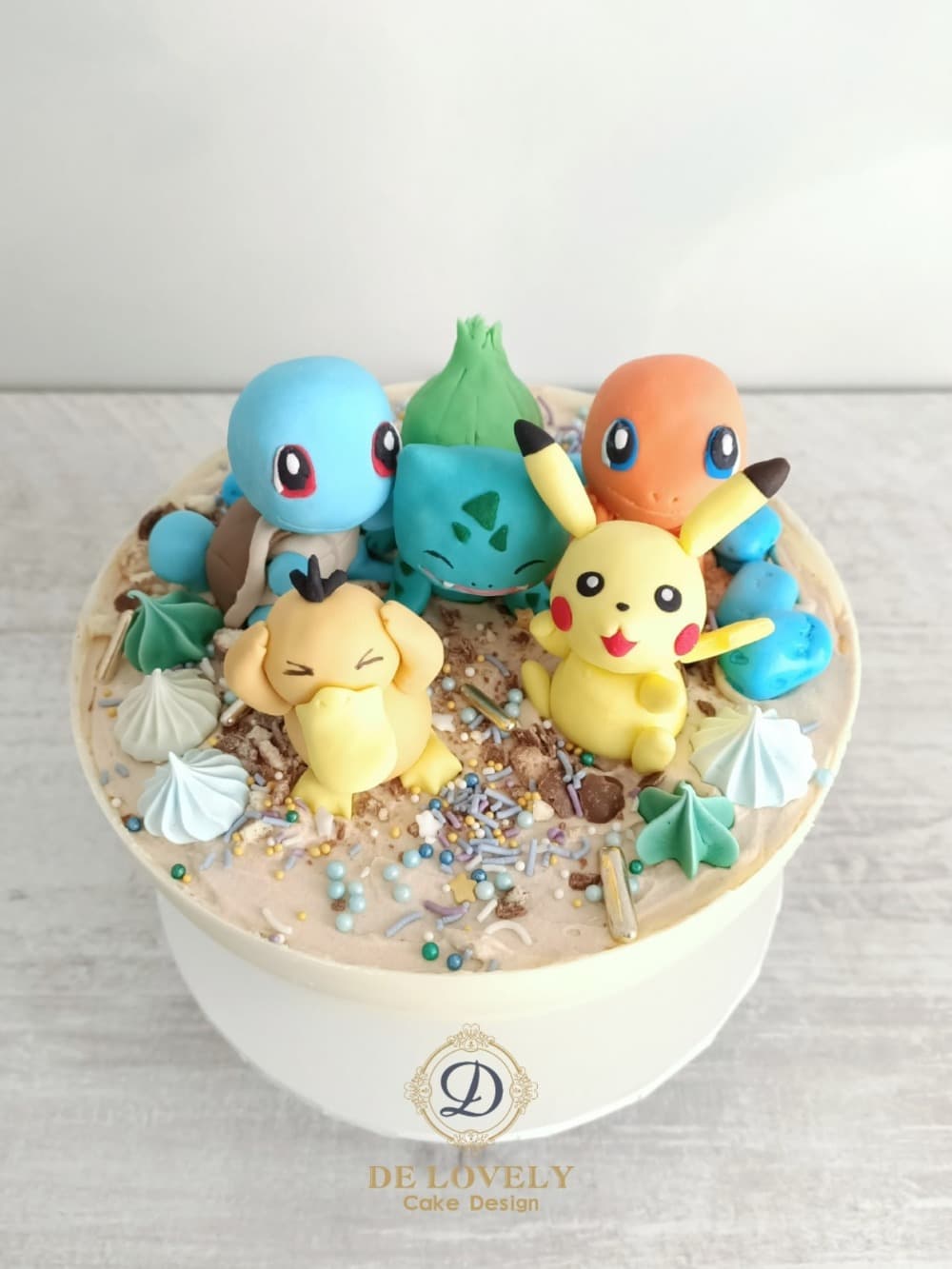 Poke Ball Cake